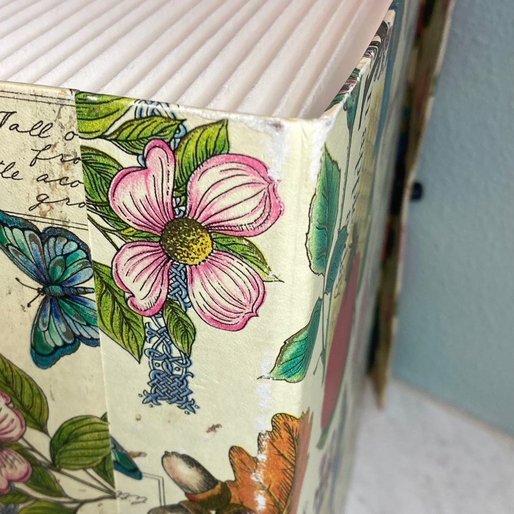 Memory Express Vintage Nature Pattern 12x12 Scrapbook Paper Accordion Storage - Picture 16 of 17